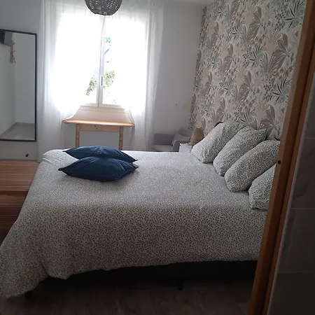 Le Refuge Des Voyageurs Bed and Breakfast 3*